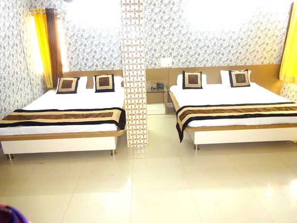 Imagen de la habitación del Hotel Raj Palace by Sky Stays. Foto 16