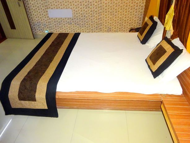 Imagen de la habitación del Hotel Raj Palace by Sky Stays. Foto 18