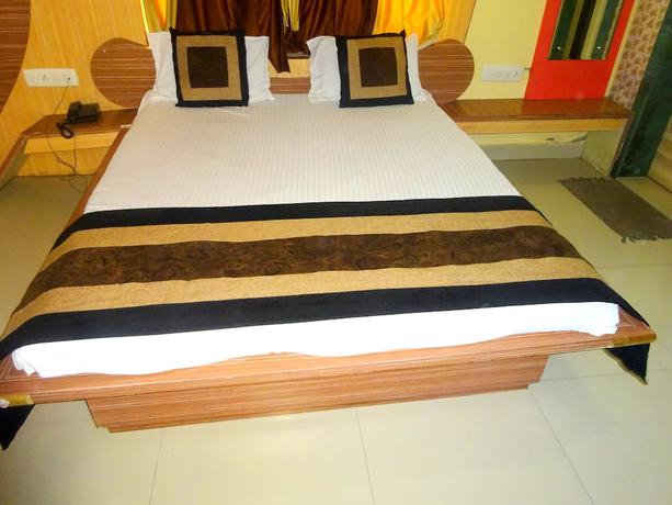 Imagen de la habitación del Hotel Raj Palace by Sky Stays. Foto 19