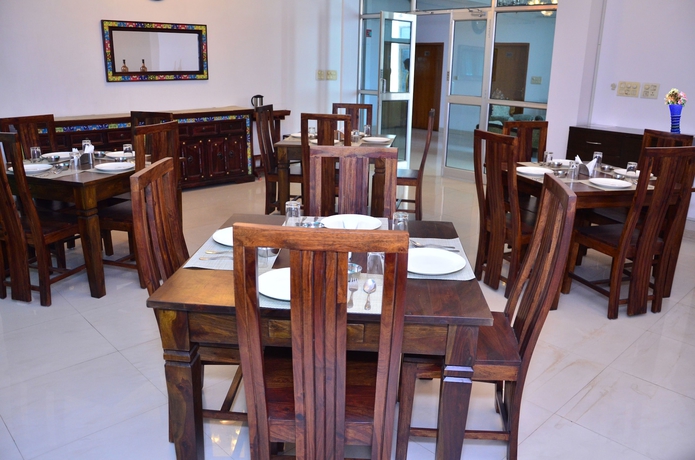 Imagen del bar/restaurante del Hotel Raj Regency. Foto 3