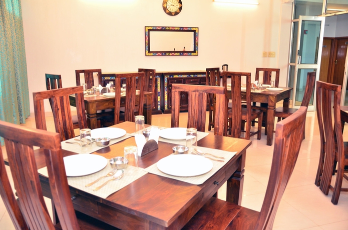 Imagen del bar/restaurante del Hotel Raj Regency. Foto 4