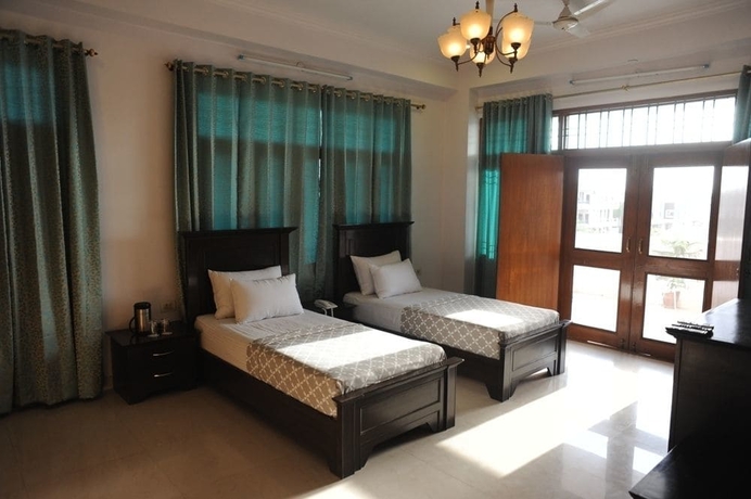Imagen de la habitación del Hotel Raj Regency. Foto 9