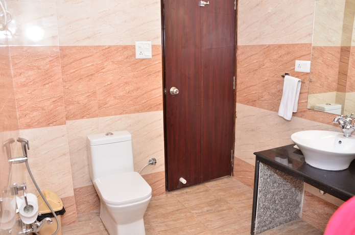 Imagen de la habitación del Hotel Raj Regency. Foto 15