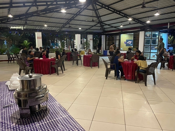 Imagen de los interiores del Hotel Raj Resort. Foto 15