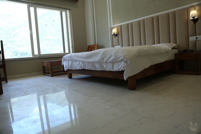 Imagen de la habitación del Hotel Raja Jis. Foto 7