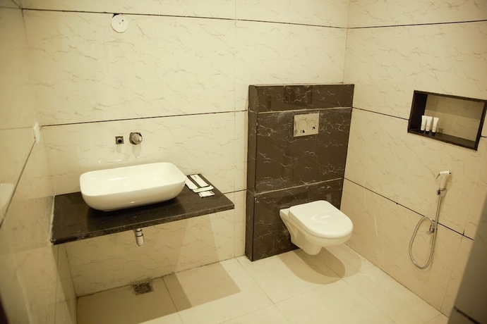 Imagen de la habitación del Hotel Raja Jis. Foto 10