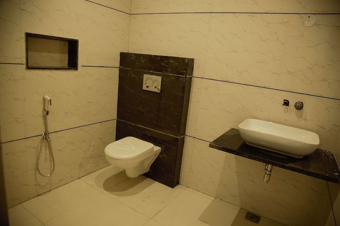 Imagen de la habitación del Hotel Raja Jis. Foto 11