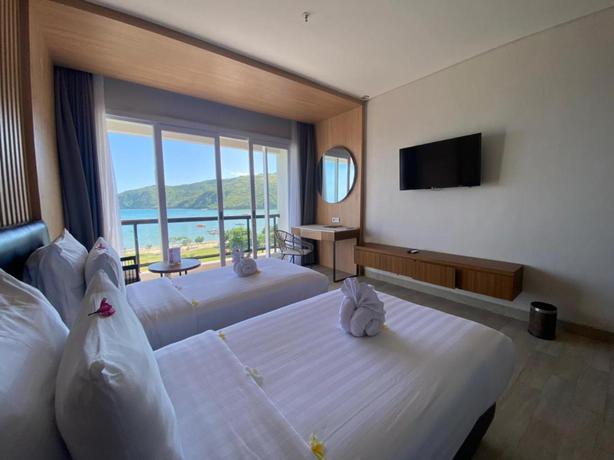 Imagen de la habitación del Hotel Raja Kuta Mandalika Resort & Convention. Foto 3