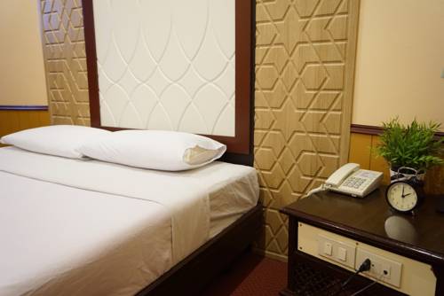 Imagen de la habitación del Hotel Rajah. Foto 5