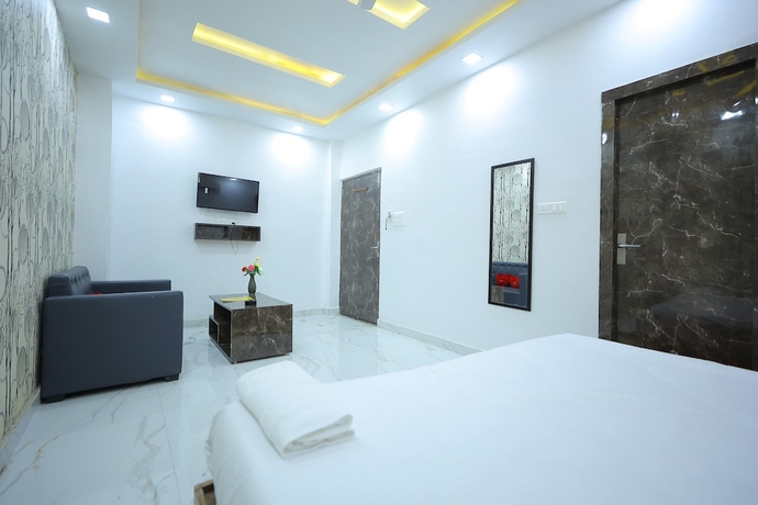Imagen de la habitación del Hotel Rajani. Foto 6
