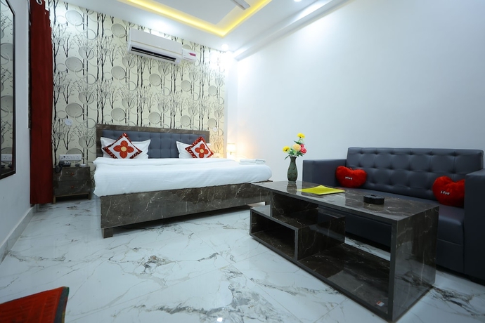 Imagen de los interiores del Hotel Rajani. Foto 17