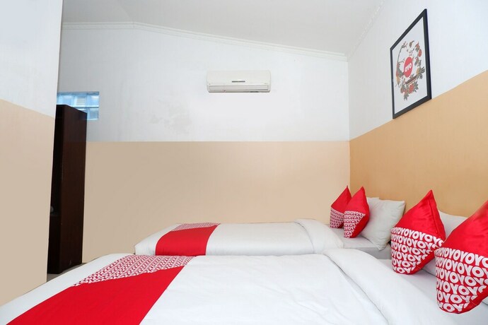 Imagen de la habitación del Hotel Rajasa. Foto 14
