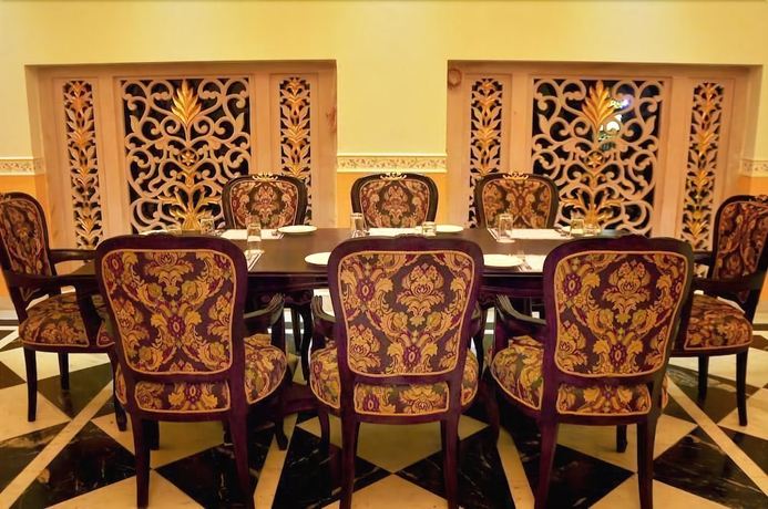 Imagen del bar/restaurante del Hotel Rajasthali Resort and Spa. Foto 2