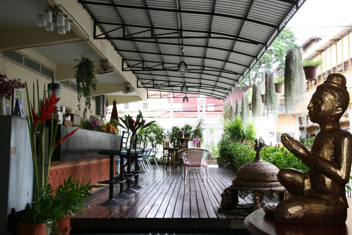Imagen del bar/restaurante del Hotel Rajata. Foto 4
