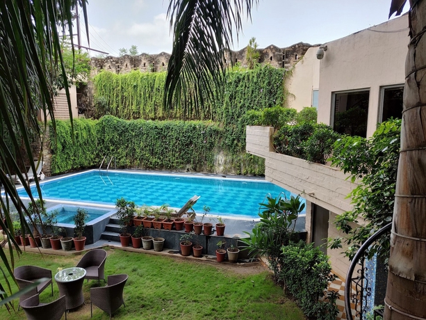 Imagen de la piscina del Hotel Rajdarshan - A Lake View Hotel in Udaipur. Foto 18