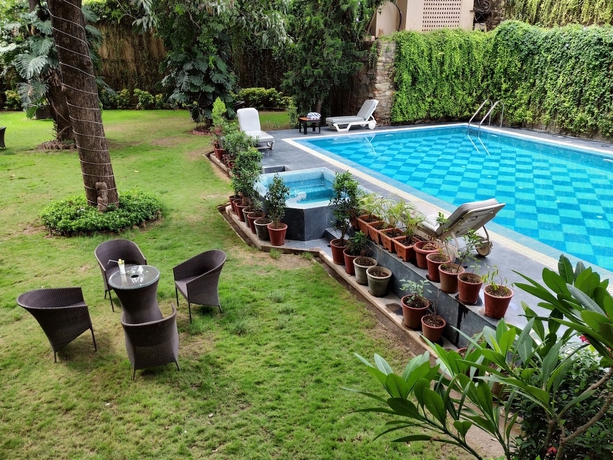 Imagen de la piscina del Hotel Rajdarshan - A Lake View Hotel in Udaipur. Foto 19