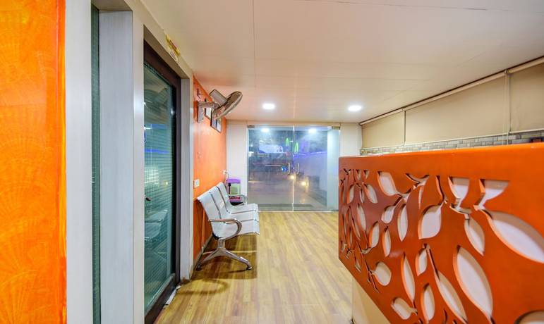 Imagen de los interiores del Hotel Rajdeep Inn. Foto 18