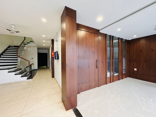 Imagen de los interiores del Hotel Rajdev INN. Foto 12