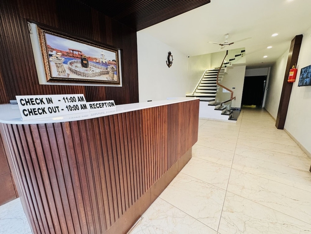 Imagen de los interiores del Hotel Rajdev INN. Foto 16