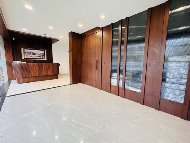 Imagen de los interiores del Hotel Rajdev INN. Foto 17