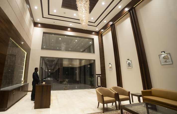 Imagen de los interiores del Hotel Rajhans Abhinandan. Foto 20