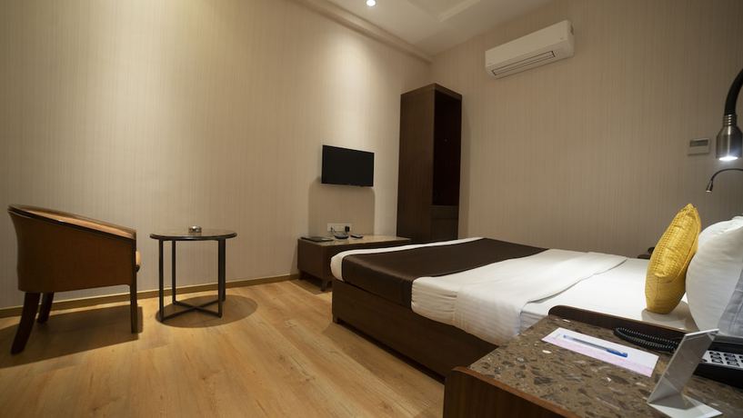 Imagen de la habitación del Hotel Rajhans Abhinandan. Foto 5