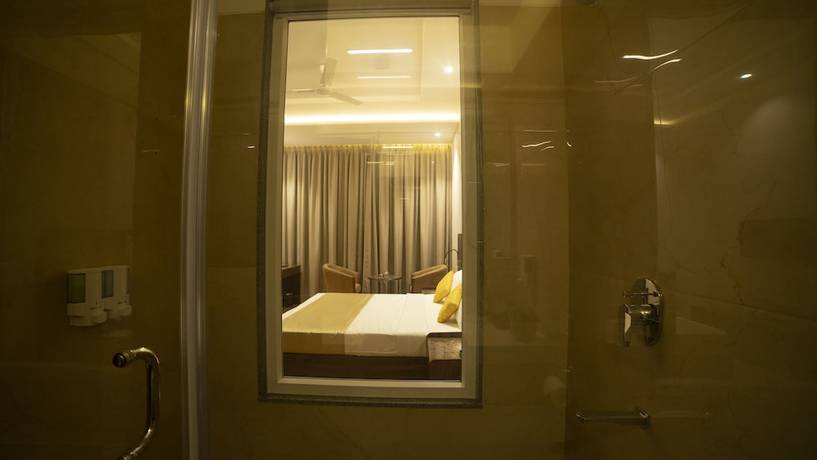 Imagen de la habitación del Hotel Rajhans Abhinandan. Foto 7