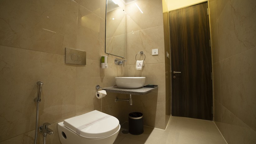 Imagen de la habitación del Hotel Rajhans Abhinandan. Foto 16