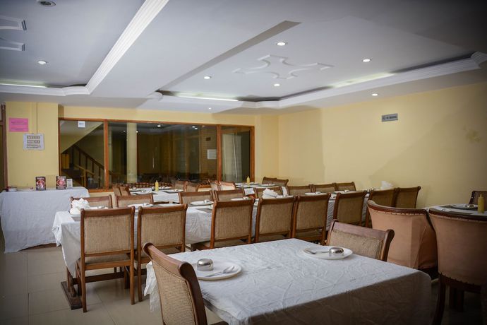 Imagen del bar/restaurante del Hotel Rajhans Manali. Foto 3