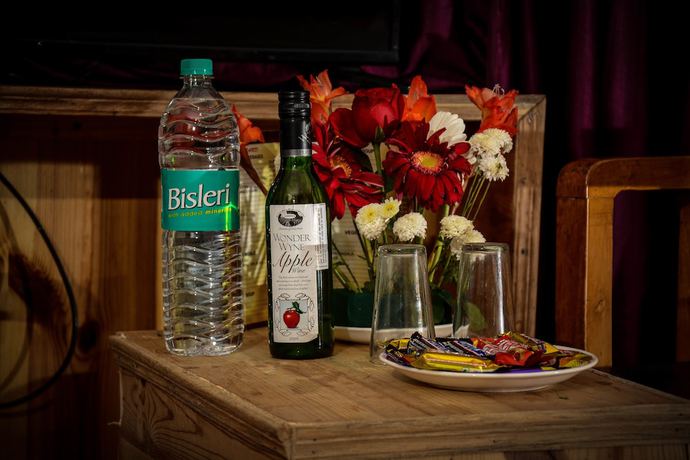 Imagen del bar/restaurante del Hotel Rajhans Manali. Foto 5