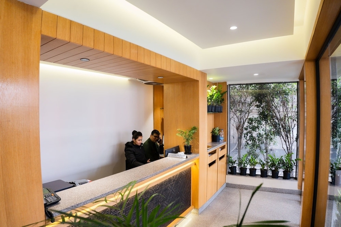 Imagen de los interiores del Hotel Rajhans Regency. Foto 19