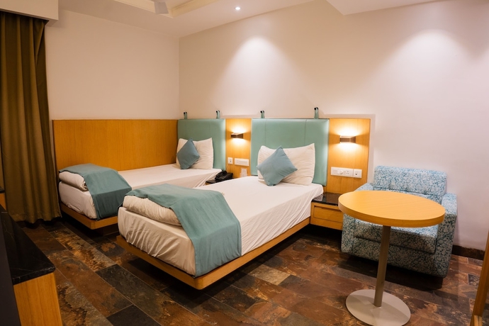 Imagen de la habitación del Hotel Rajhans Regency. Foto 9