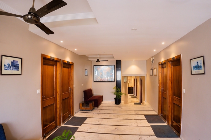 Imagen de la habitación del Hotel Rajhans Regency. Foto 15