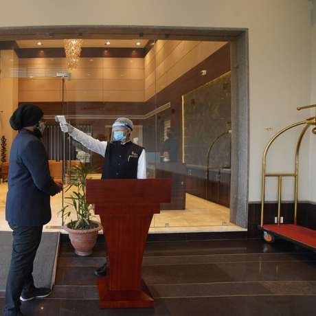 Imagen de los interiores del Hotel Rajhans Regent. Foto 20