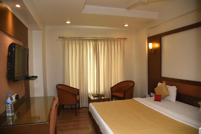 Imagen de la habitación del Hotel Rajhans Regent. Foto 5