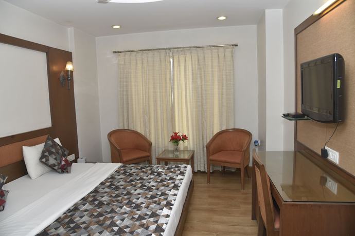 Imagen de la habitación del Hotel Rajhans Regent. Foto 10