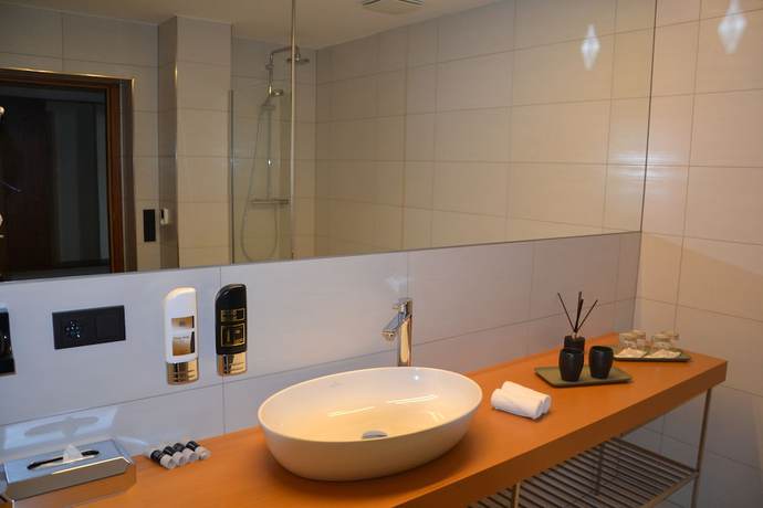 Imagen de la habitación del Hotel Rajka. Foto 17