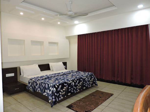 Imagen de la habitación del Hotel Rajmahal Roorkee. Foto 6