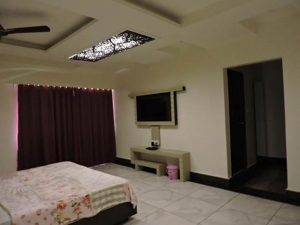 Imagen de la habitación del Hotel Rajmahal Roorkee. Foto 8