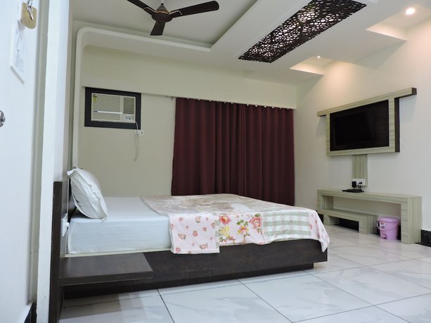 Imagen de la habitación del Hotel Rajmahal Roorkee. Foto 9