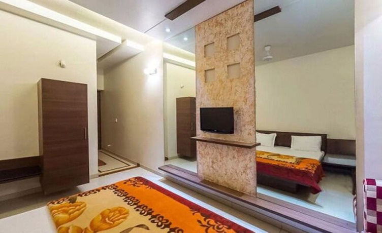 Imagen de la habitación del Hotel Rajmandir. Foto 6