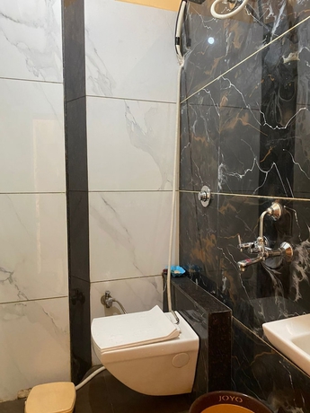 Imagen de la habitación del Hotel Rajoriya Residence. Foto 10