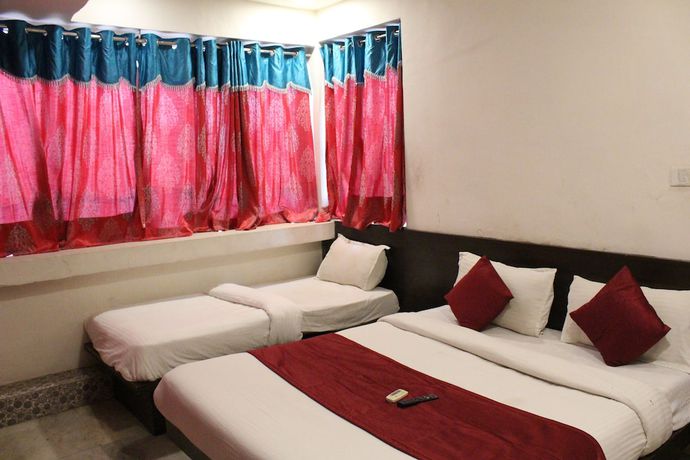 Imagen de la habitación del Hotel Rajshree, Navrangpura. Foto 2