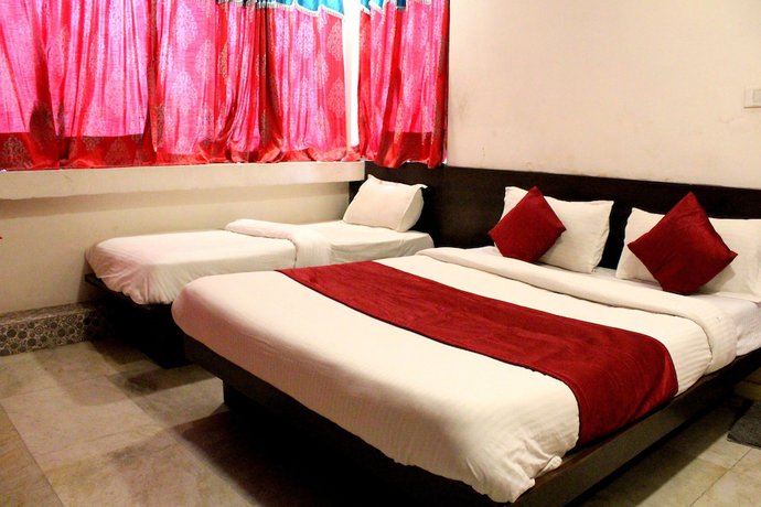 Imagen de la habitación del Hotel Rajshree, Navrangpura. Foto 8