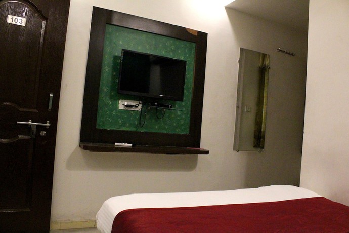 Imagen de la habitación del Hotel Rajshree, Navrangpura. Foto 9