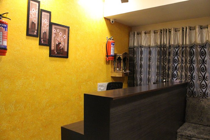 Imagen de los interiores del Hotel Rajshree, Navrangpura. Foto 20