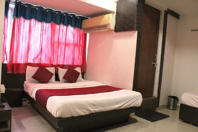 Imagen de la habitación del Hotel Rajshree, Navrangpura. Foto 13
