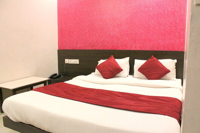 Imagen de la habitación del Hotel Rajshree, Navrangpura. Foto 16