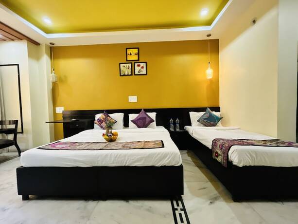 Imagen general del Hotel Rajwada Inn and club. Foto 2