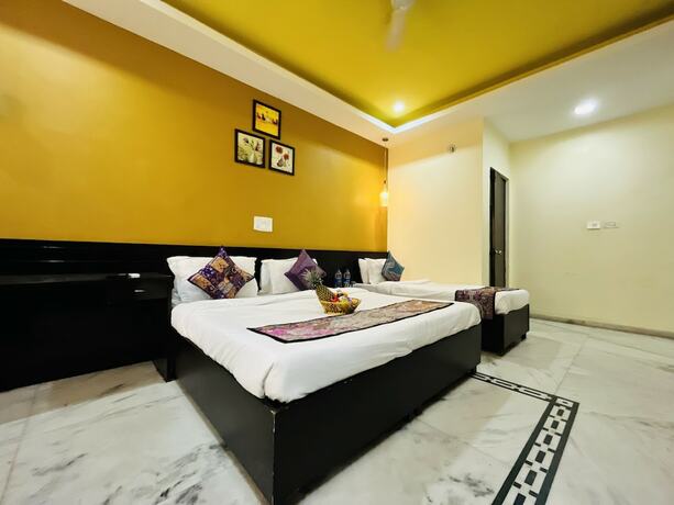 Imagen general del Hotel Rajwada Inn and club. Foto 4